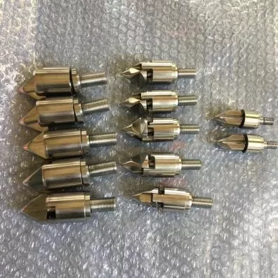 Embout de vis de moulage par injection