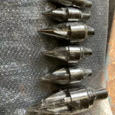 Embout de vis de moulage par injection